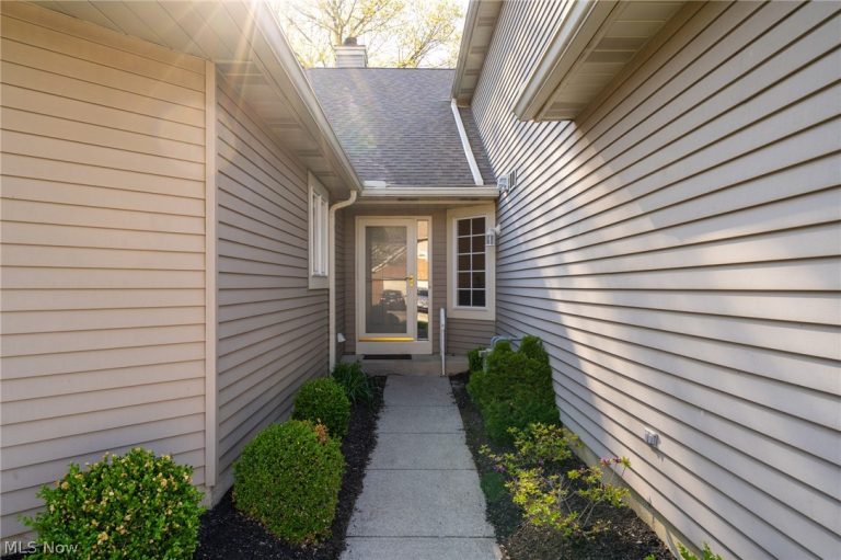 119 Ambleside Way, Amherst, OH - Photo 2