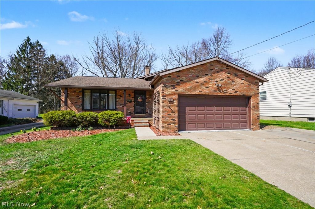 3114 Englewood Drive, Silver Lake, OH