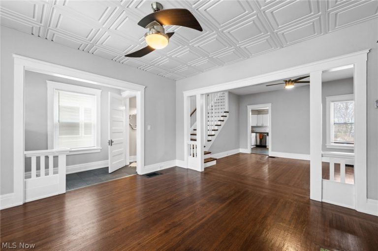 1354 Edwards Avenue, Lakewood, OH - Photo 6