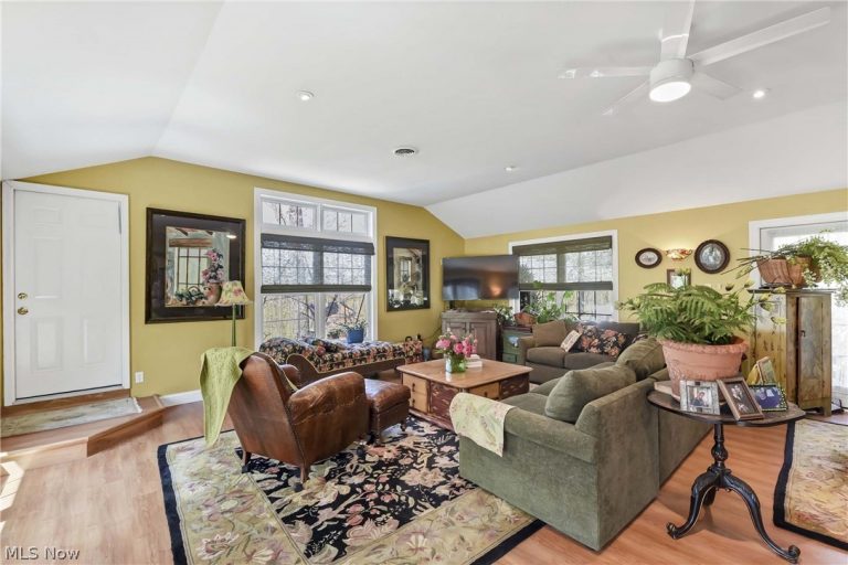 4004 Cook Road, Medina, OH - Photo 3