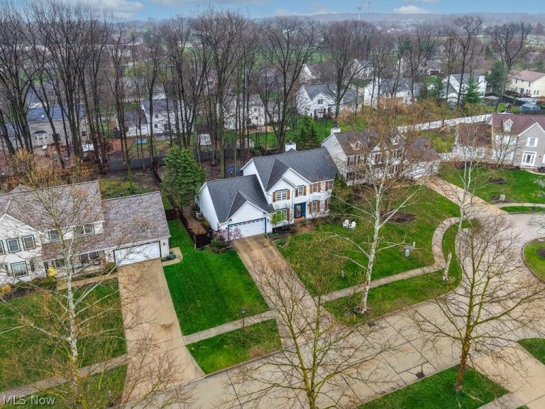 1110 Woodglen Circle, Medina, OH - Photo 2