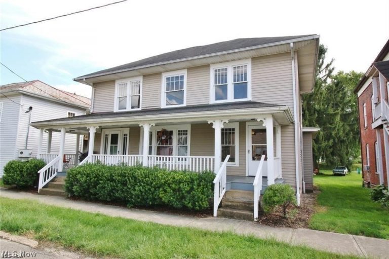 39 2nd Street #C, Frazeysburg, OH, 43822
