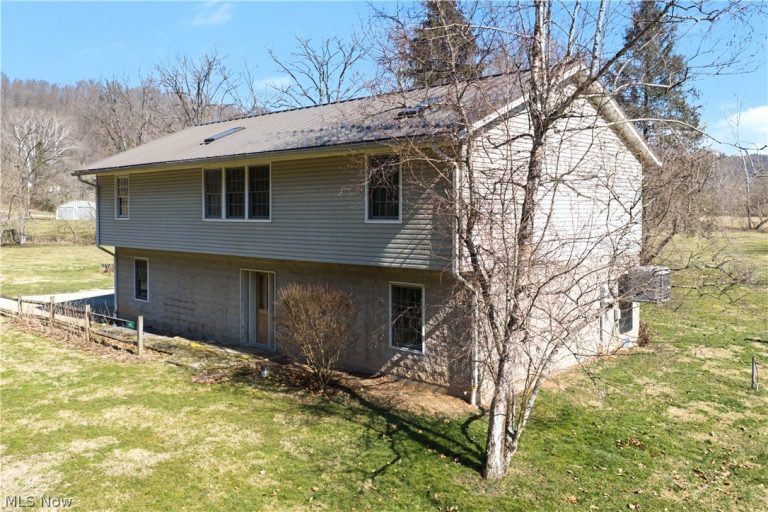 416 Babcock Road, Beverly, OH - Photo 3