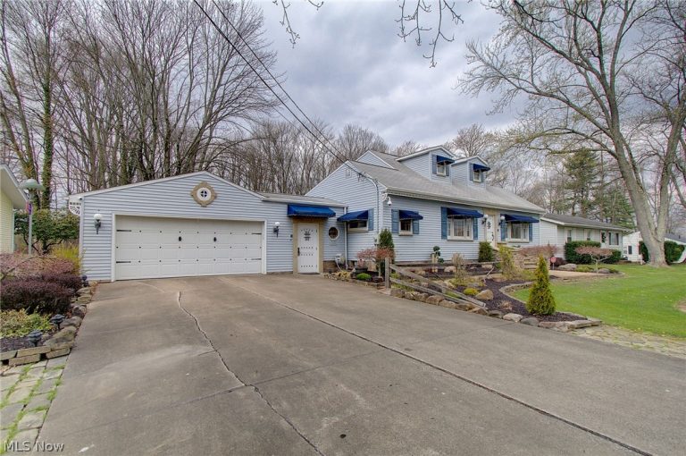 2229 Western Avenue, Alliance, OH - Photo 3