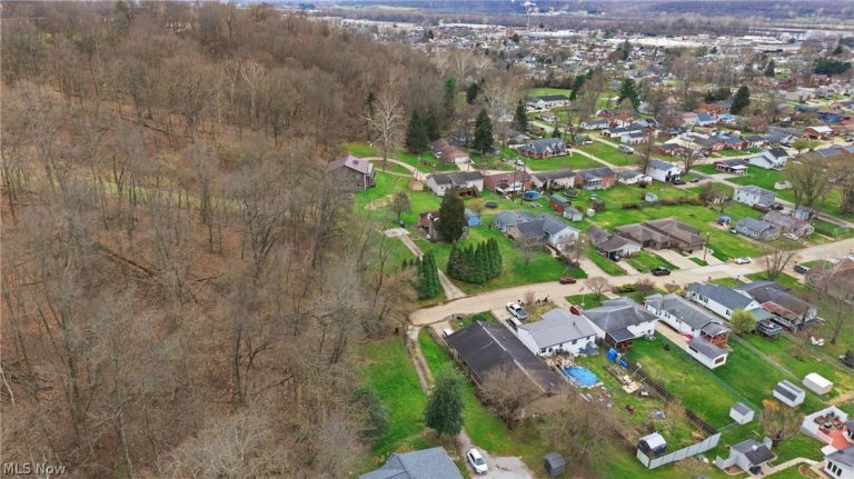 1506 21ST Street, Vienna, WV - Photo 5