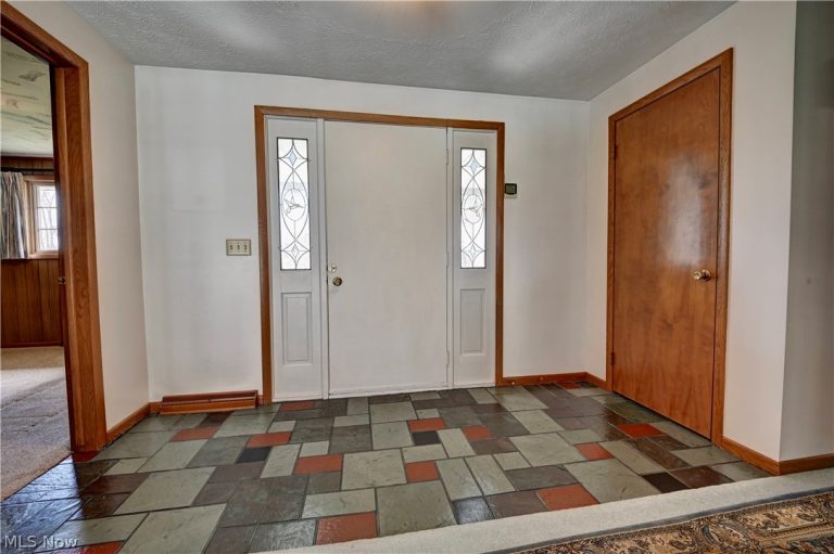 11652 Sandyville Road, Sandyville, OH - Photo 6