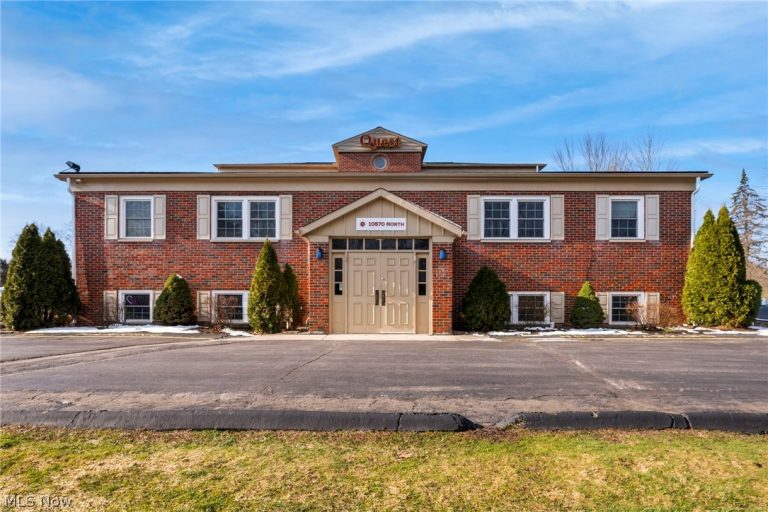 10570 Ravenna Road #1, Twinsburg, OH, 44087