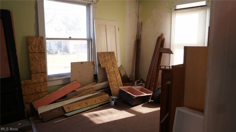 858 May Street, Akron, OH - Photo 8