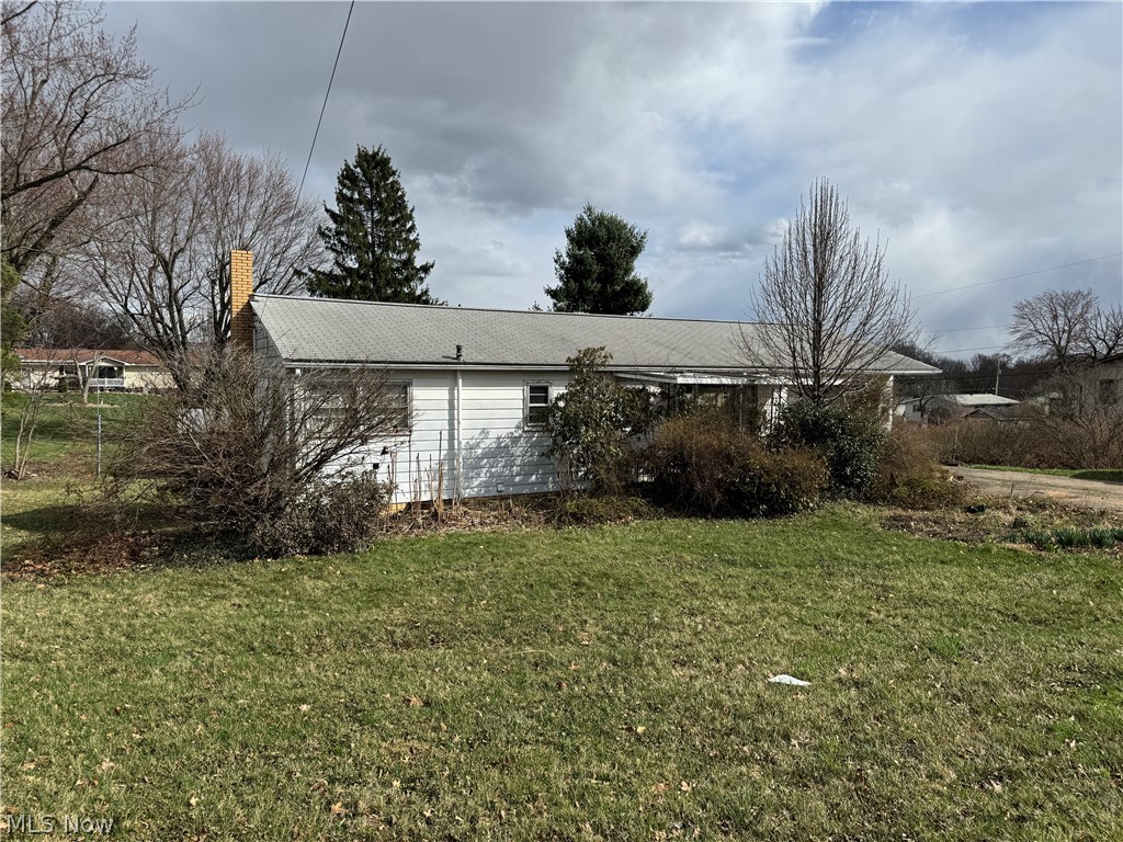 5488 Market Street, Millersburg, OH