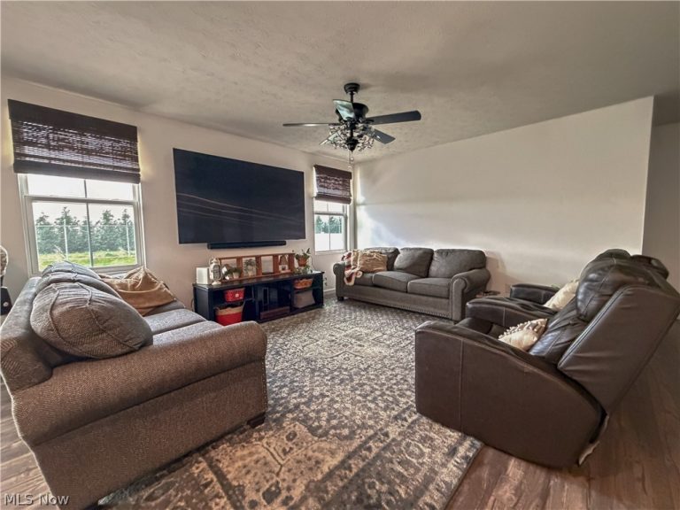 2670 Himelrigh Boulevard, Barberton, OH - Photo 4