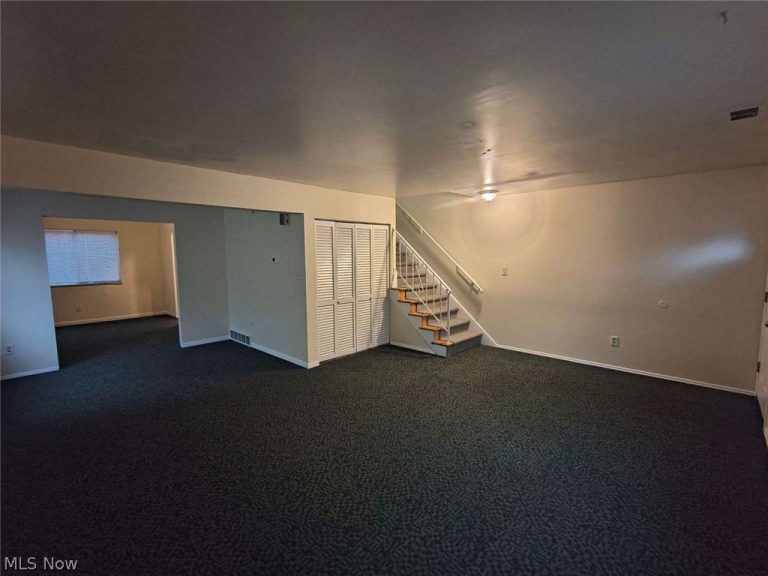 1851 Cromwell Drive, Akron, OH - Photo 2