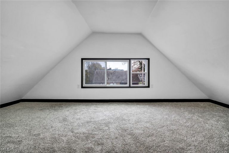 12001 Oakview Avenue #UP, Cleveland, OH - Photo 6