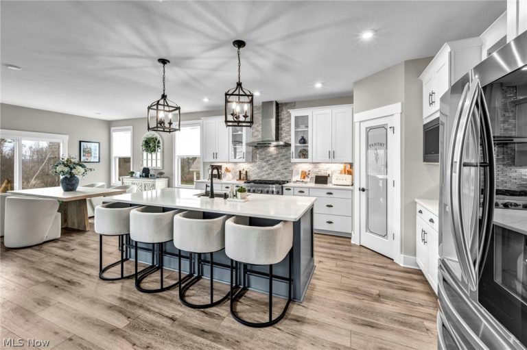 2818 Weeping Pine Drive, Medina, OH - Photo 5