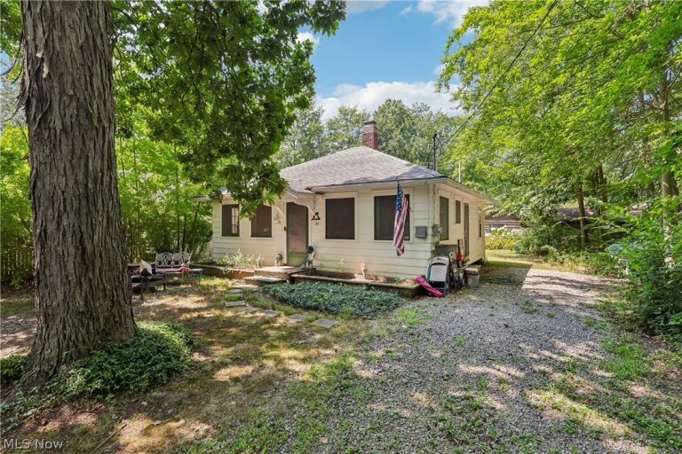105 Hartzell Road, North Benton, OH - Photo 4