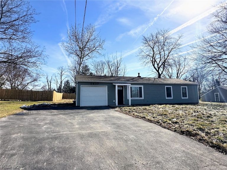 5437 Bartlett Road, Bedford Heights, OH, 44146