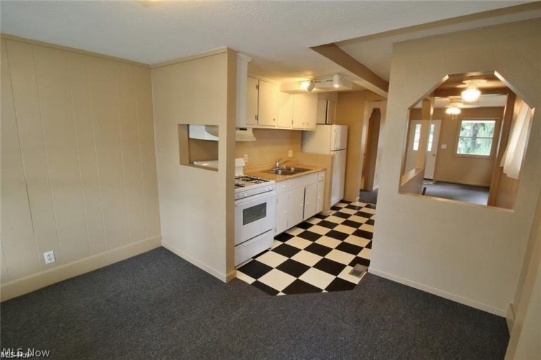 39 2nd Street #C, Frazeysburg, OH - Photo 2