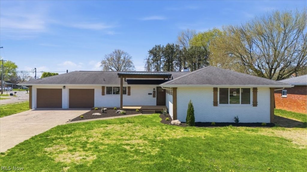 801 Westview Drive, Belpre, OH