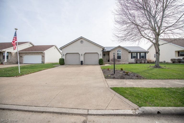 316 Creekside Road, New Philadelphia, OH, 44663