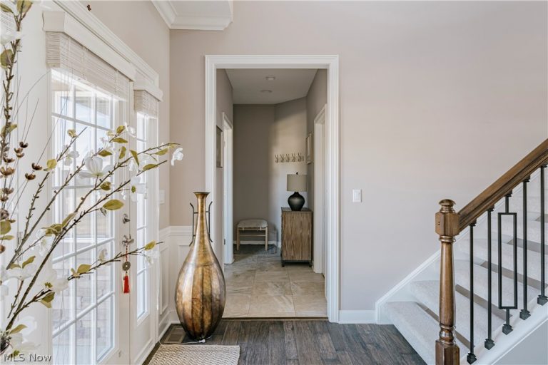 3900 Matisse Circle, Pepper Pike, OH - Photo 3