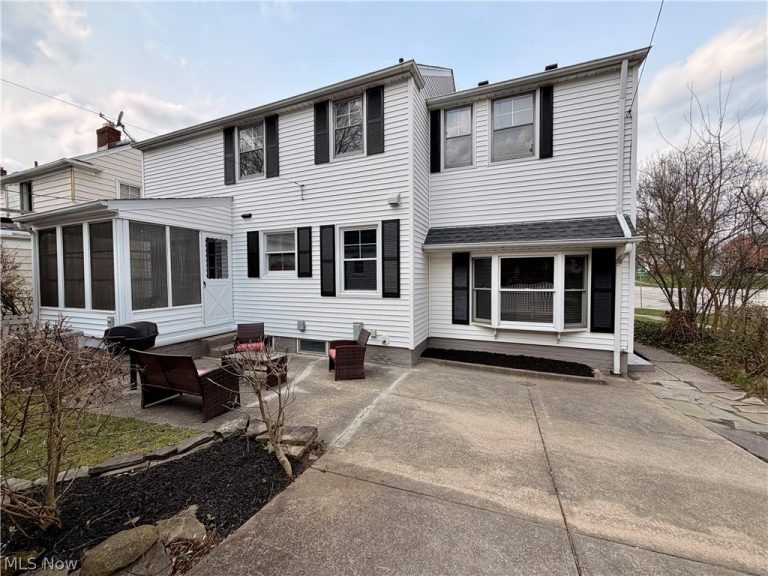 3954 Meadowbrook Boulevard, University Heights, OH - Photo 2