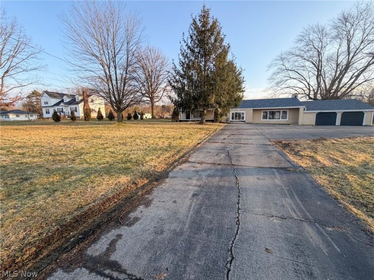 4055 Center Road, Poland, OH - Photo 4