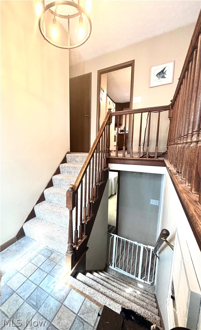 1392 Homestead Drive, East Liverpool, OH - Photo 4