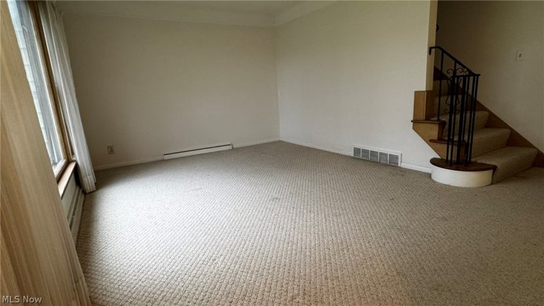 5202 Longton Road, Lyndhurst, OH - Photo 8