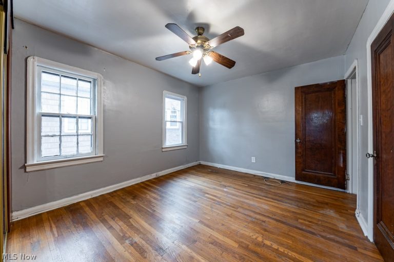18405 Newell Road, Shaker Heights, OH - Photo 3