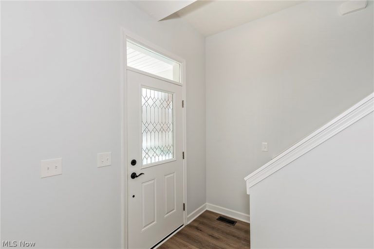 2240 97th Street, Cleveland, OH - Photo 2