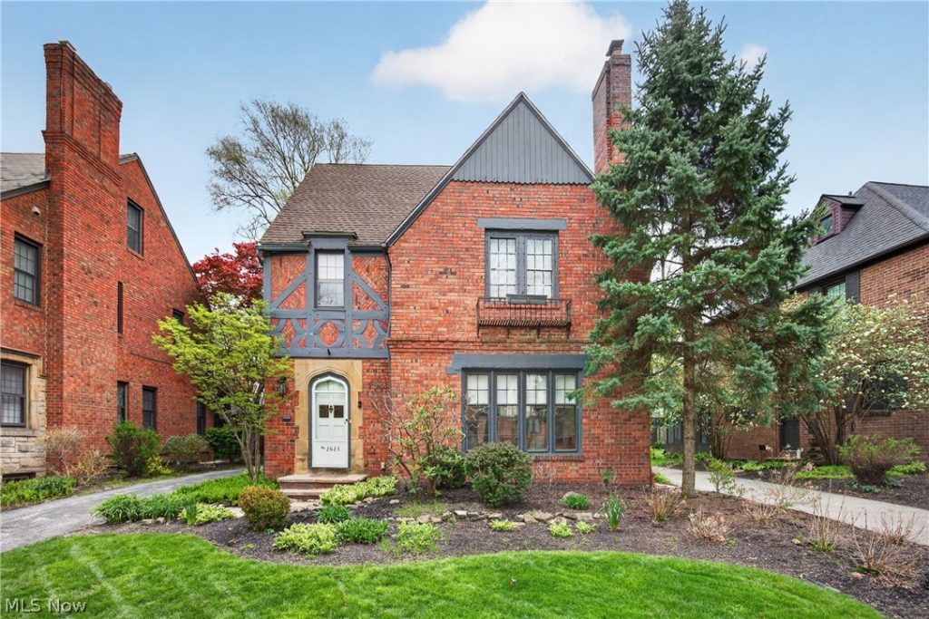 2623 Charney Road, University Heights, OH