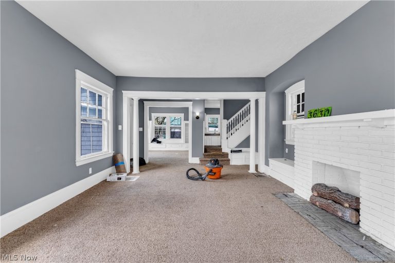 9303 Kempton Avenue, Cleveland, OH - Photo 4