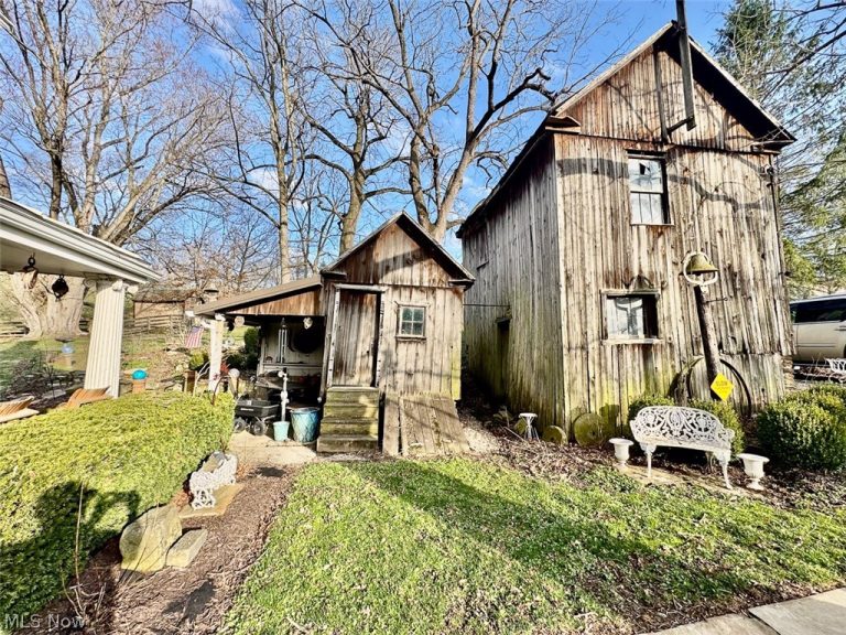 68895 Lloydsville Bannock Road, Belmont, OH - Photo 6