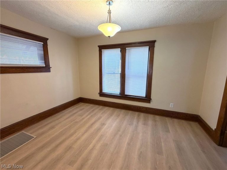 2212 Indiana Way, Canton, OH - Photo 8