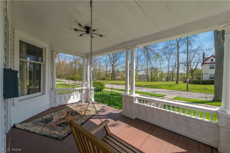 146 Harrison Street, Elyria, OH - Photo 8