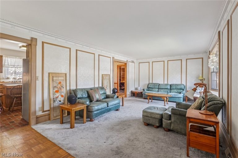 1870 Dallas Avenue, Akron, OH - Photo 2