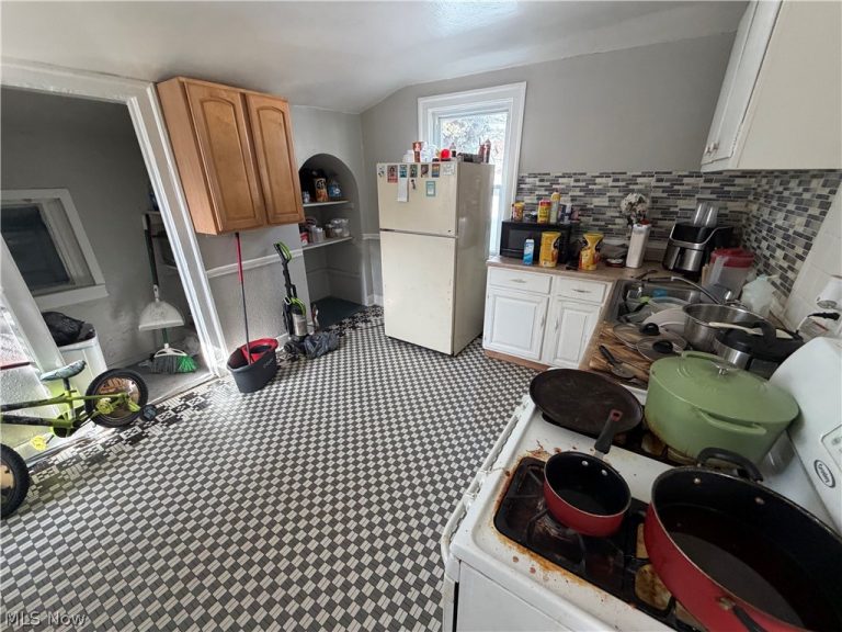 3224 32nd Street, Cleveland, OH - Photo 6