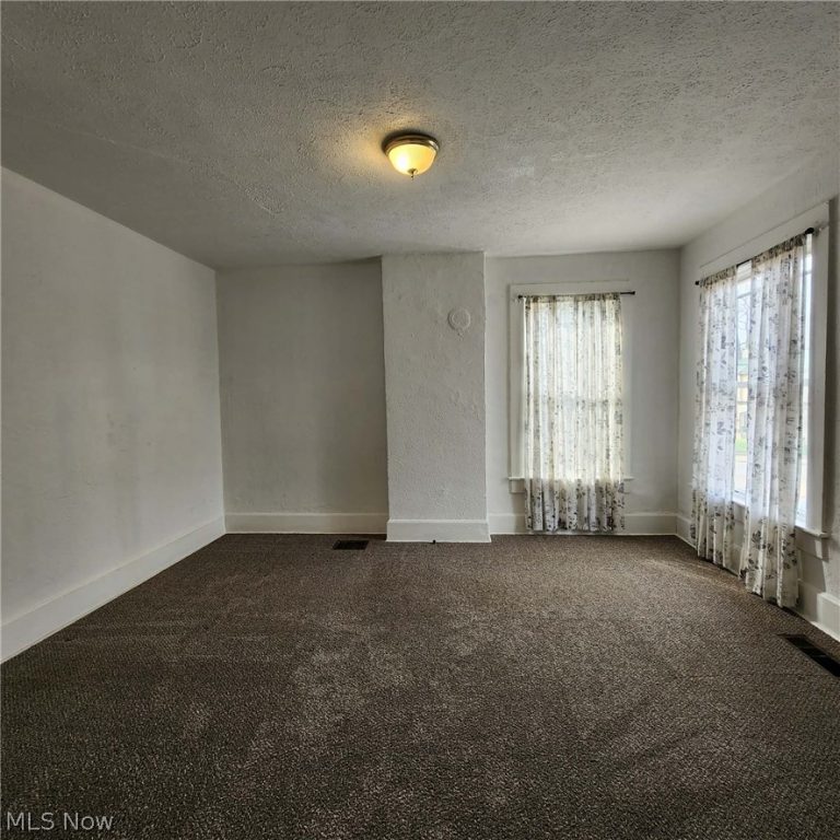 804 Gomber Avenue, Cambridge, OH - Photo 5