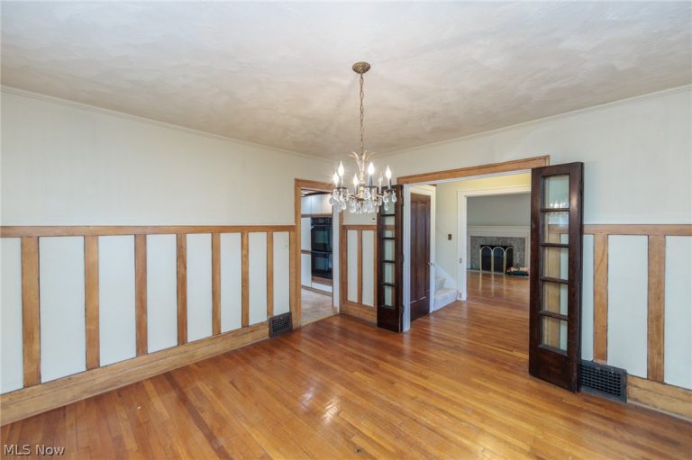 1550 Rydalmount Road, Cleveland Heights, OH - Photo 3