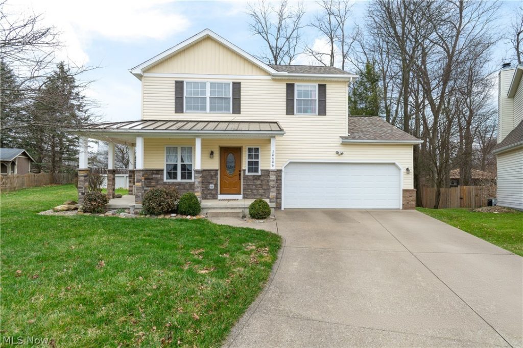 10406 Village Drive, Garrettsville, OH