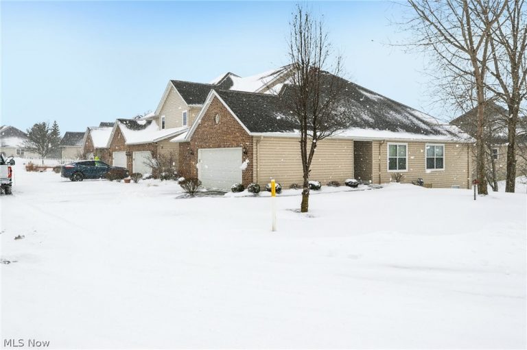 1416 Spyglass Hill Drive, Brunswick, OH - Photo 3