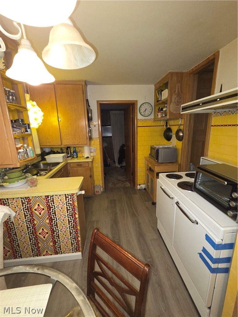 16305 Eldamere Avenue, Cleveland, OH - Photo 3