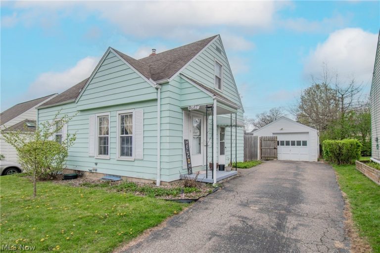 2447 24th Street, Cuyahoga Falls, OH - Photo 4