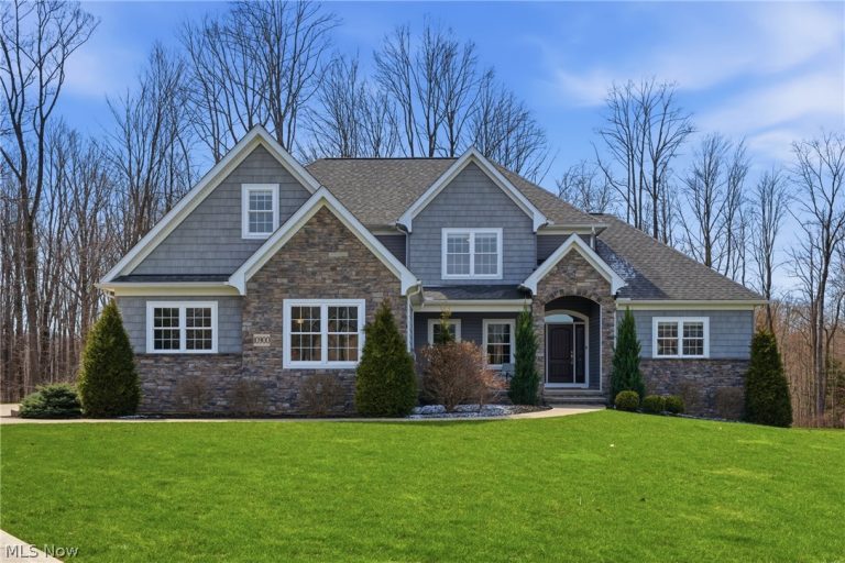 10900 Angela Drive, Kirtland, OH, 44094