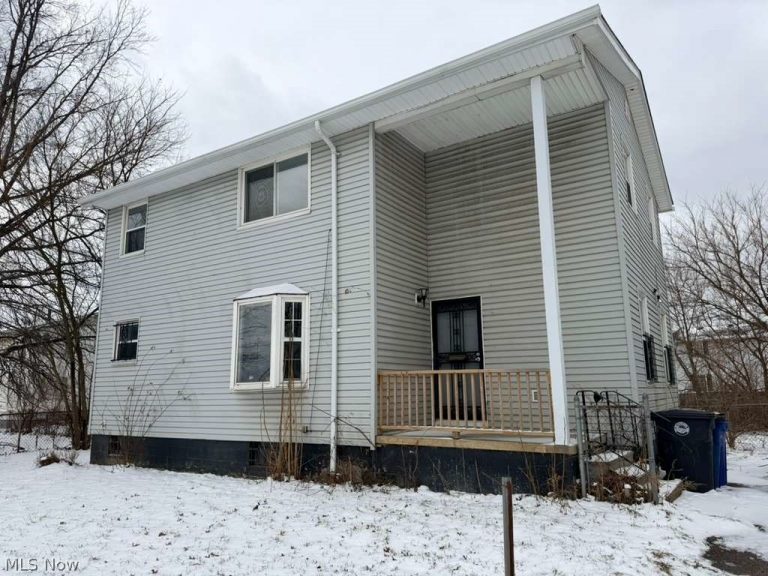 3060 Charles Carr Place, Cleveland, OH - Photo 5