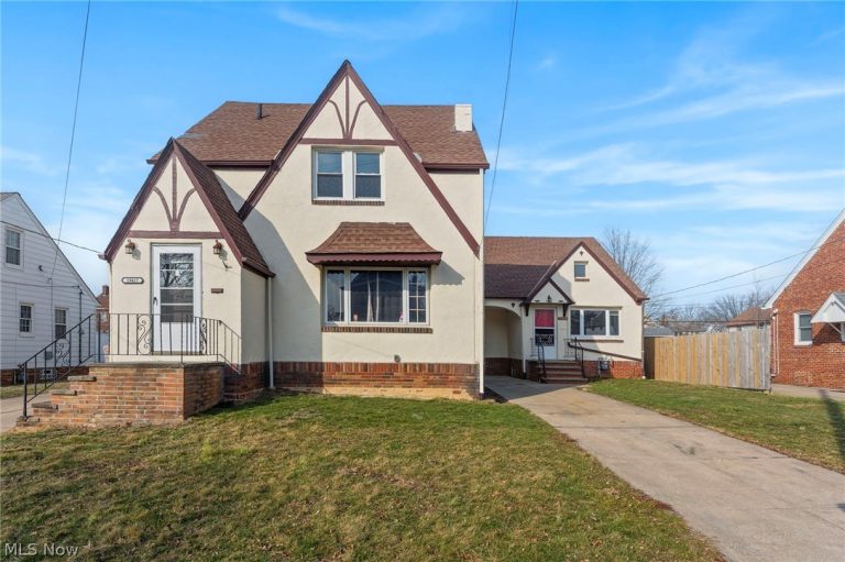 19417 Mohawk Avenue, Cleveland, OH - Photo 3