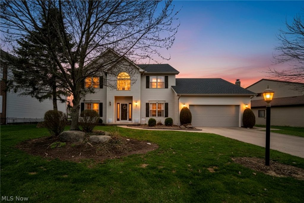 17200 GREENWOOD Drive, Strongsville, OH