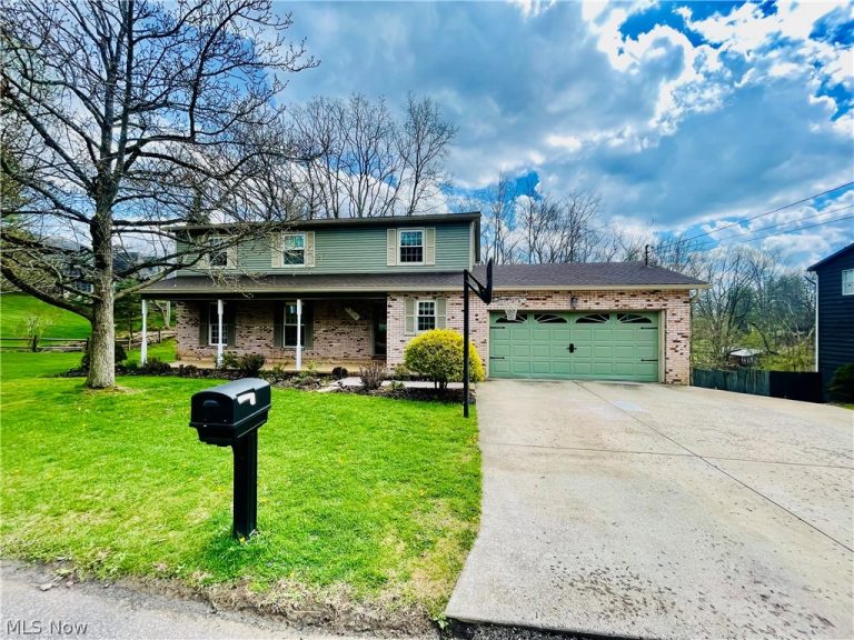 207 N Hills DR, Parkersburg, WV, 26104