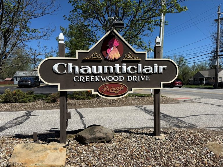 7607 Creekwood Drive, North Royalton, OH - Photo 4