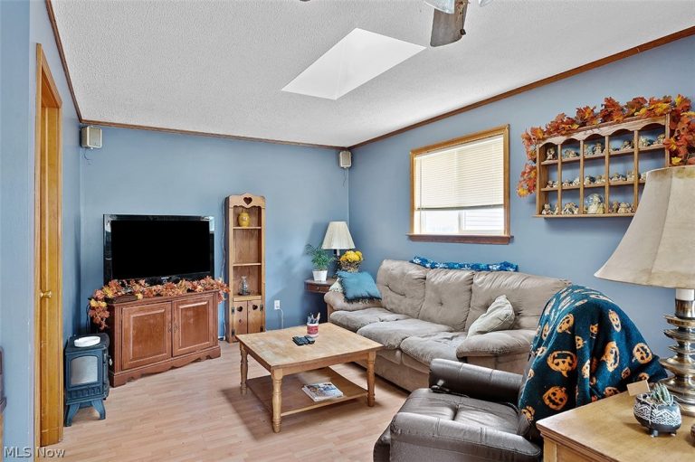 12512 York Boulevard, Garfield Heights, OH - Photo 6