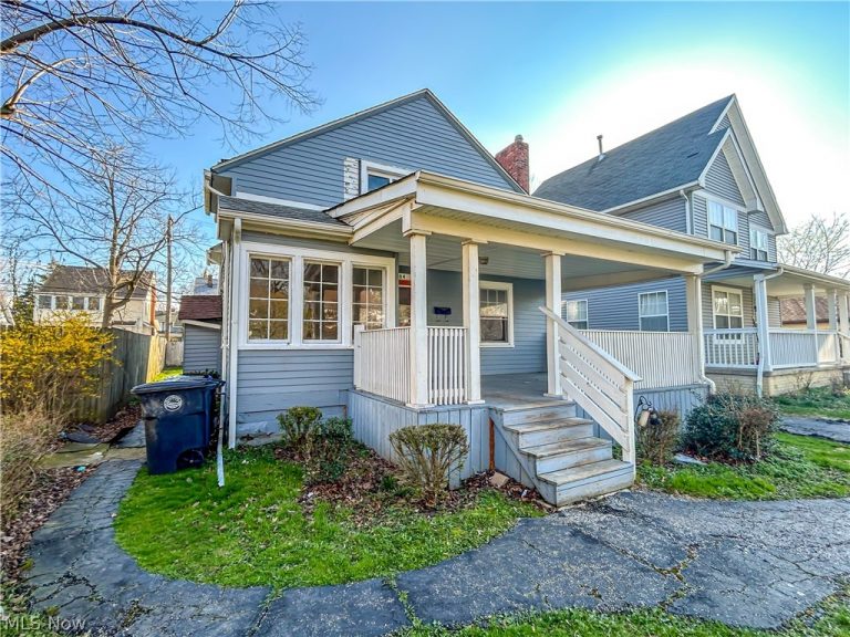 18104 Landseer Road, Cleveland, OH - Photo 2